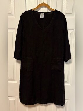 Match Point 100% Linen Black V-Neck Dress with Front Pockets - see size comment
